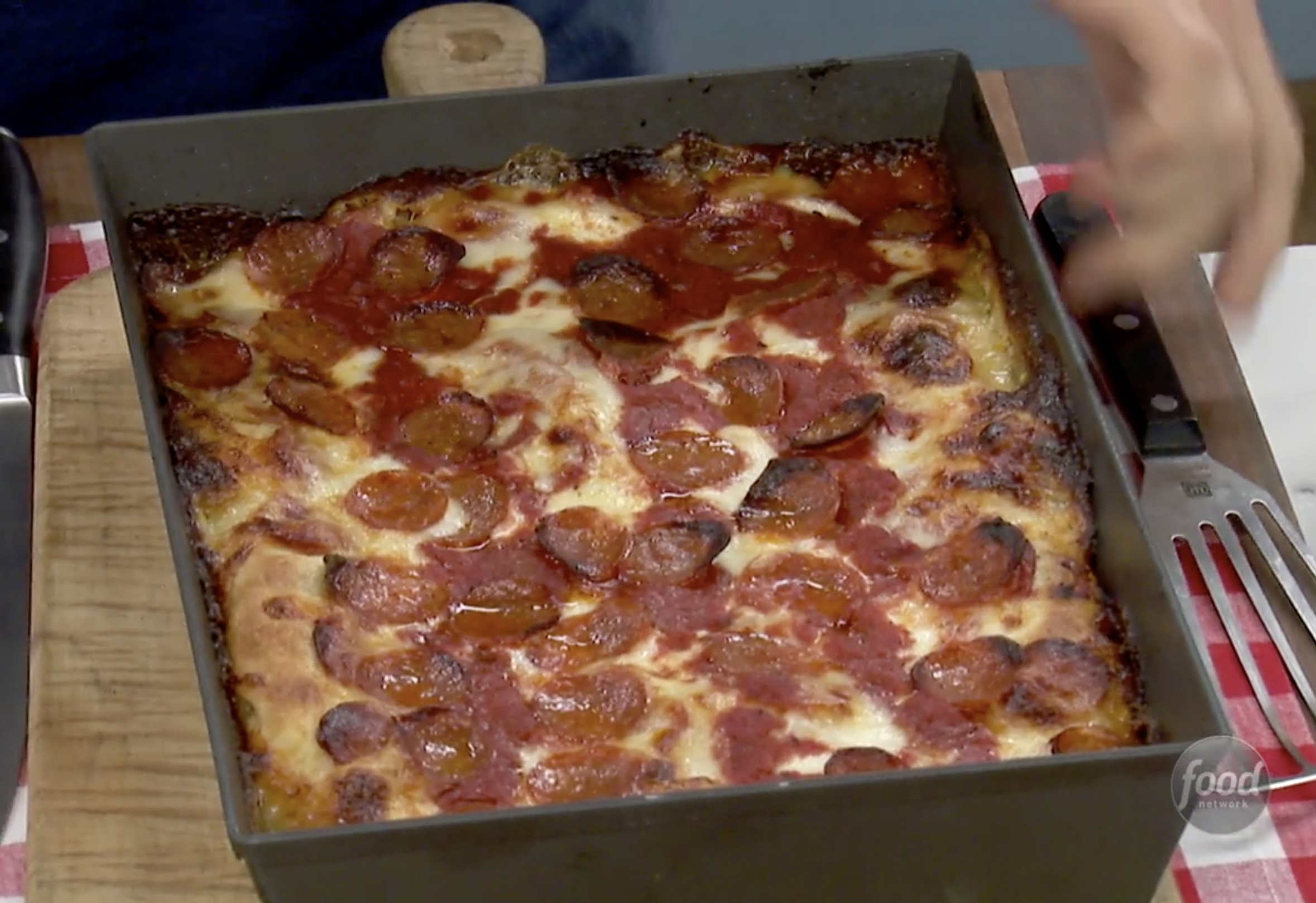 JeffMaruoDetroitDeepDishPizza Me & Reegs