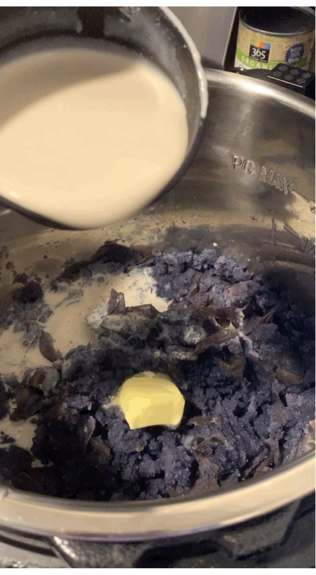 Classic-Mashed-Potatos-William-Sonoma-instant-Pot- Perfectly Purple Mashed Potatoes | Instant Pot x Williams Sonoma