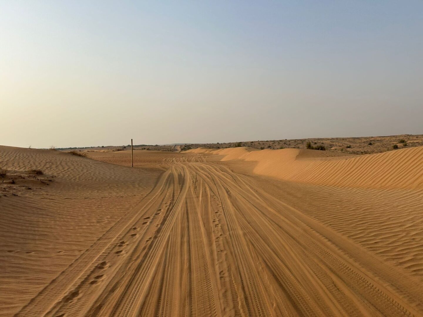 dubai-evening-desert-safari-drive-1440x1080 The Desert Ended Up Being My Favorite Part of Dubai